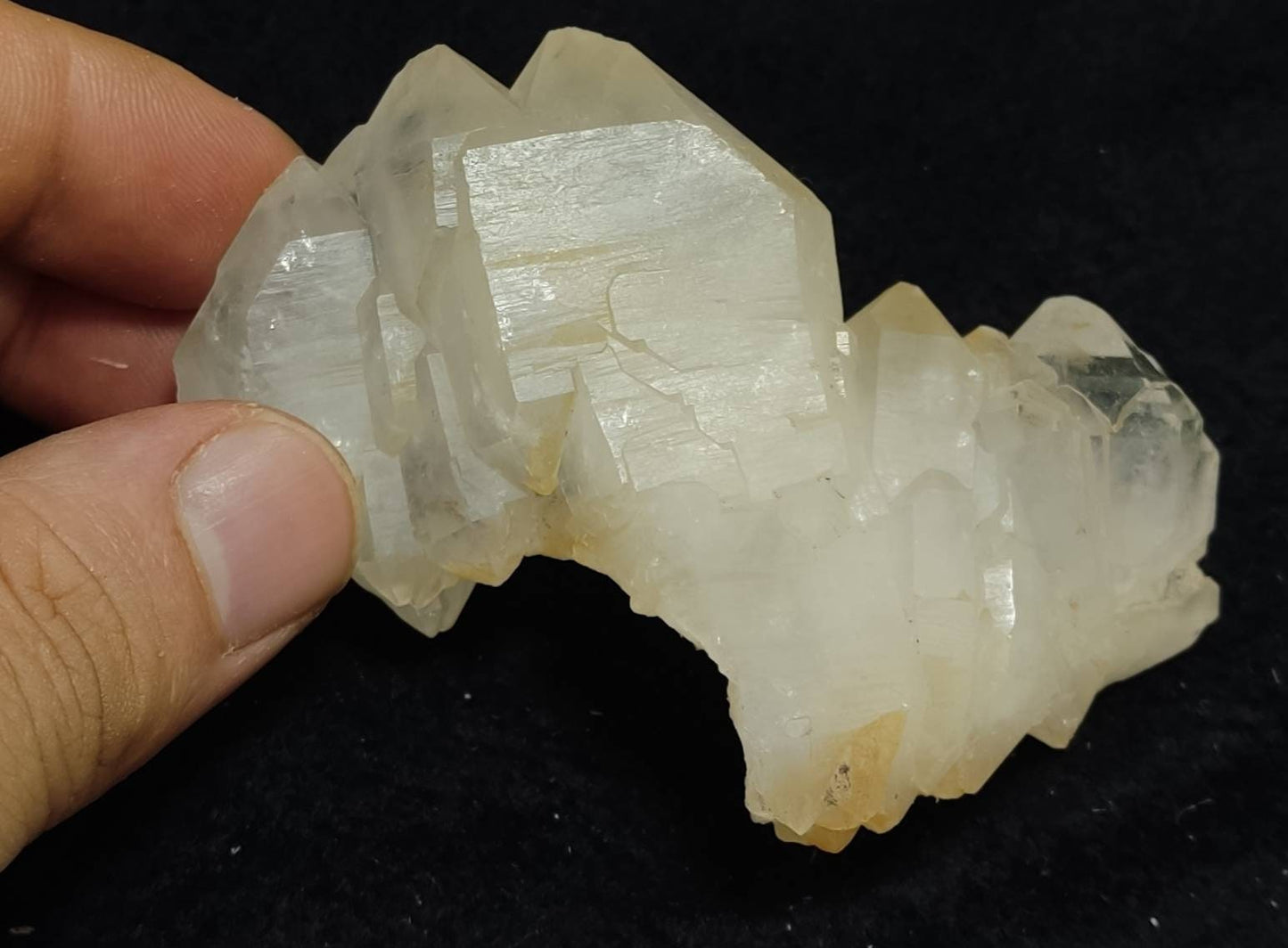 Quartz crystals cluster specimen 130 grams