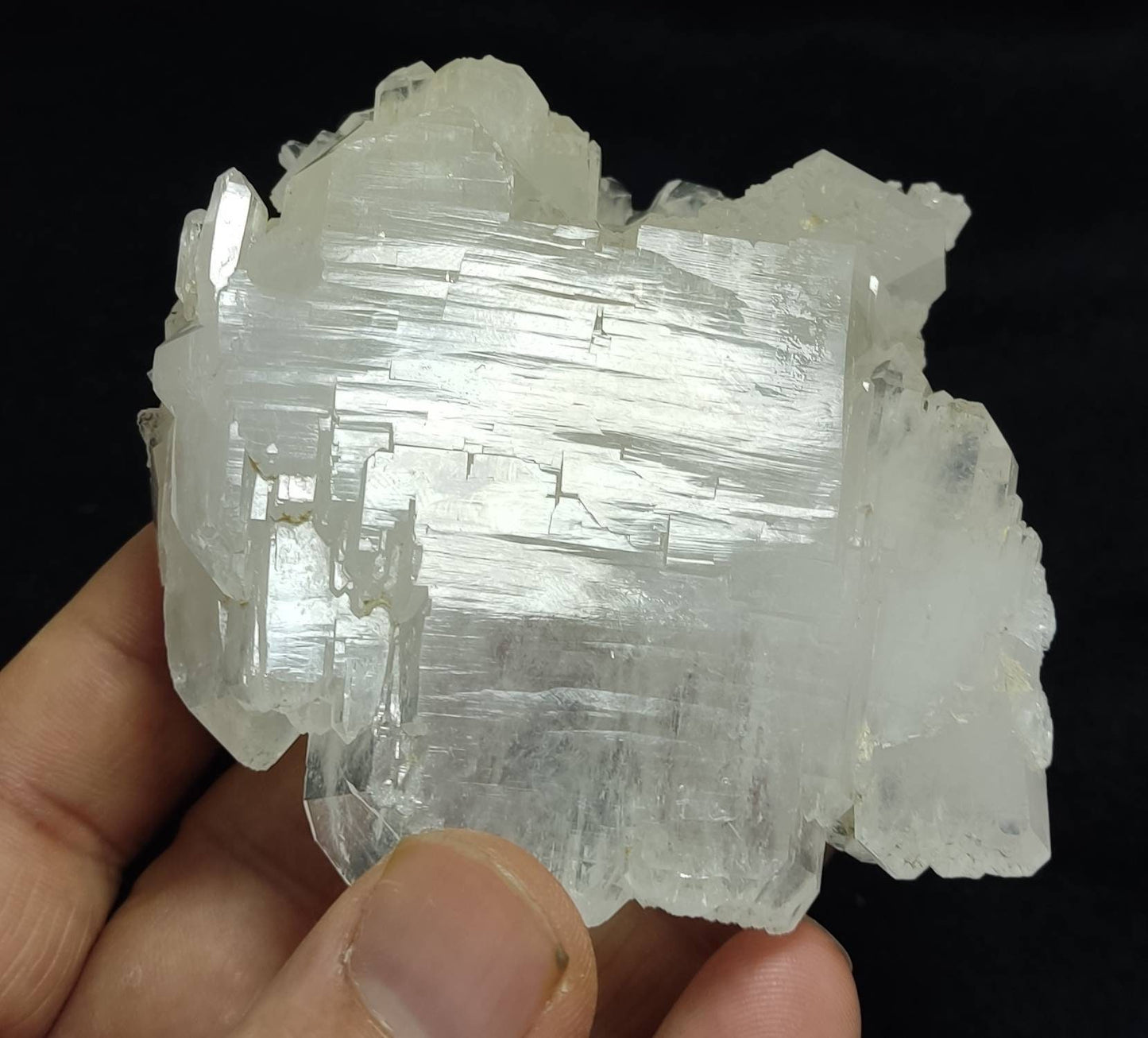 Single beautiful terminated Faden Quartz crystals specimenl 265 grams