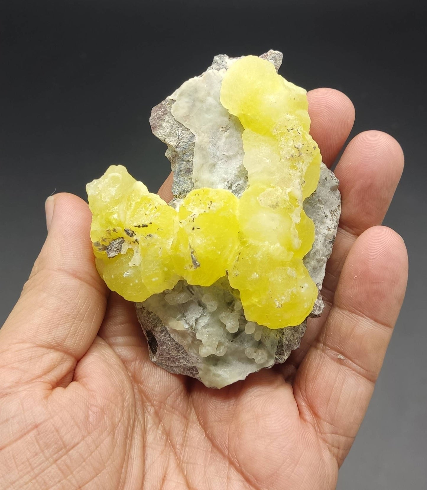 Natural yellow color Brucite on matrix 138 grams