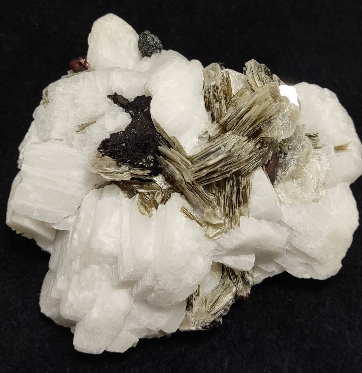 Combo Specimen of black tourmaline, muscovite, with albite/feldspar 436 grams