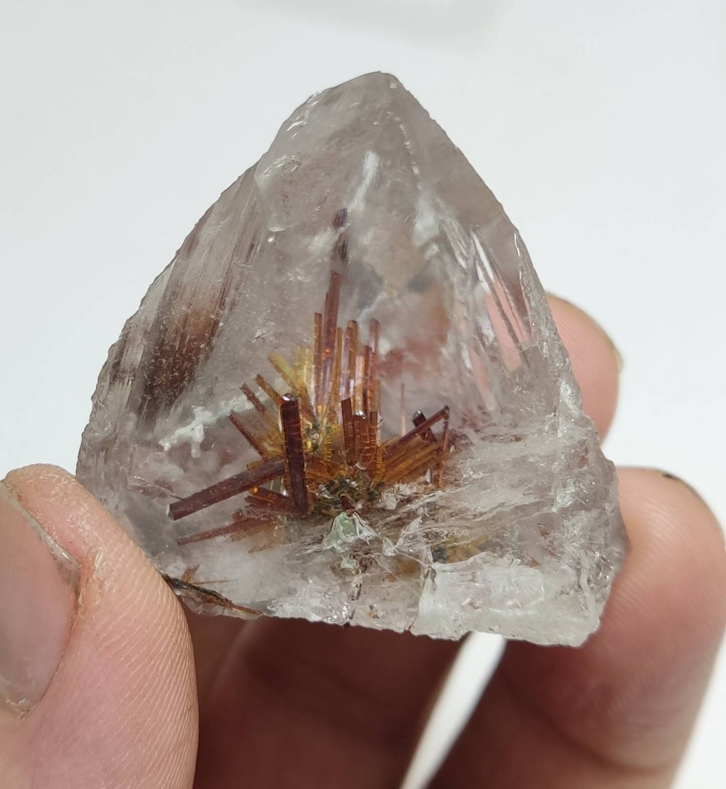 An amazing specimen of Rutile included quartz crystal 35 grams