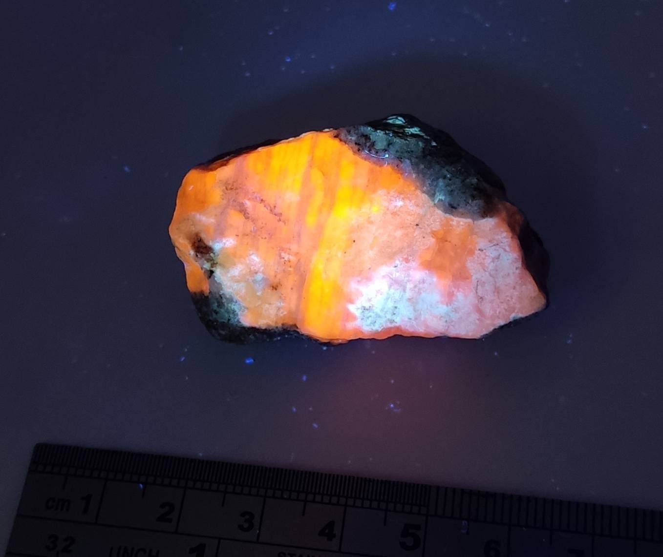 Fluorescent hackmanite on matrix highly Tenebrescent 45 grams