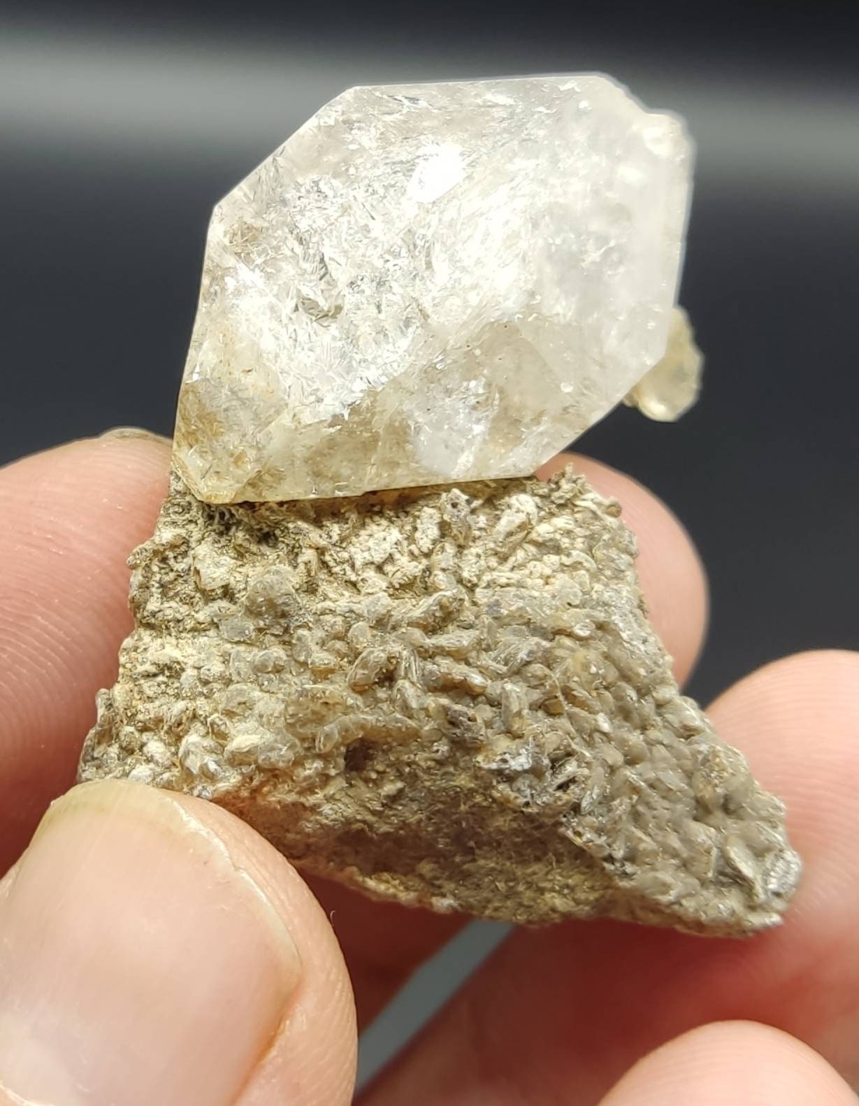 An amazing double terminated diamond like quartz crystal on matrix with calcite 19 grams