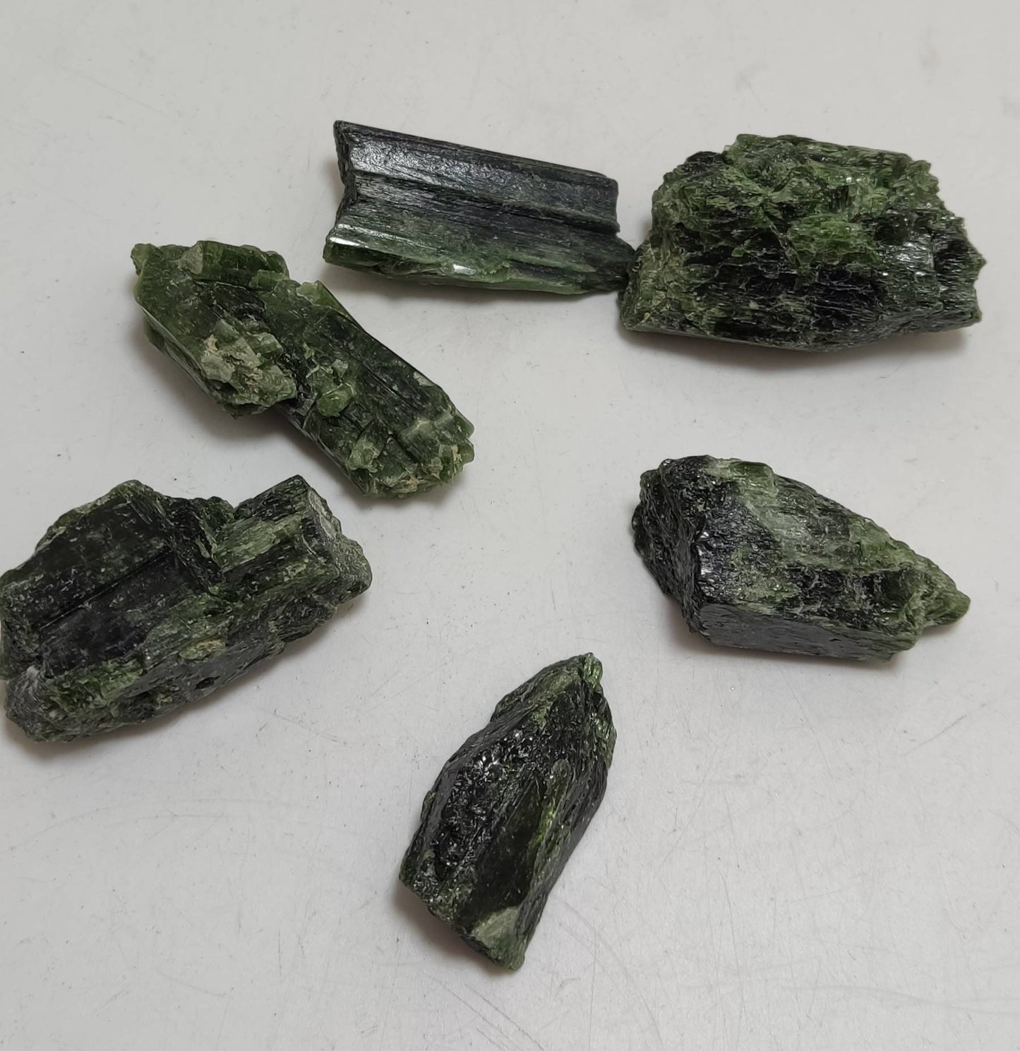 An amazing lot of diopside crystals 105 grams