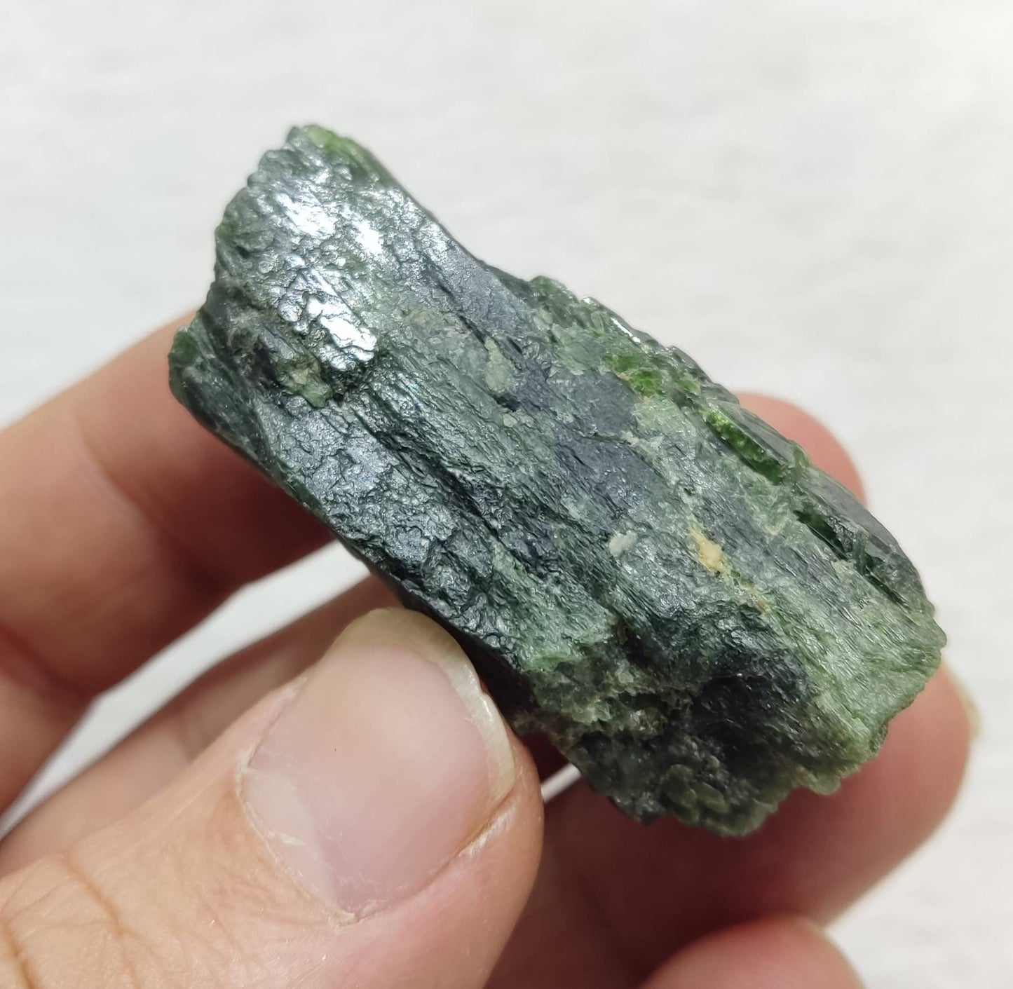 Green diopside crystal 43 grams