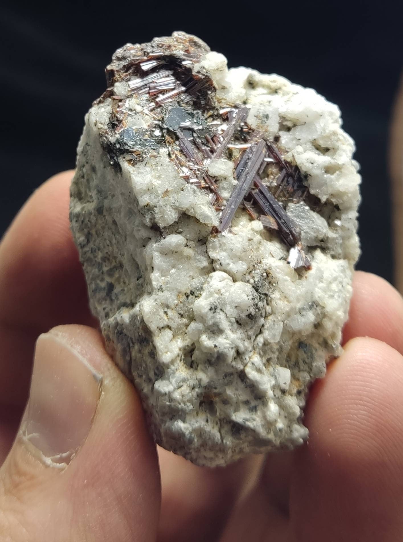 An amazing specimen of rutile saginite crystals in matrix 71 grams