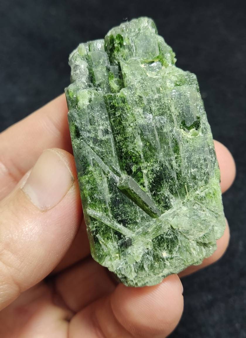 Green diopside crystal 99 grams