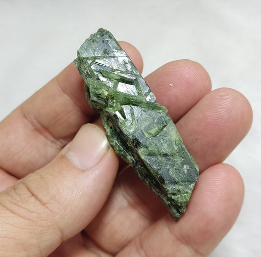An amazing specimen of diopside crystal 28 grams