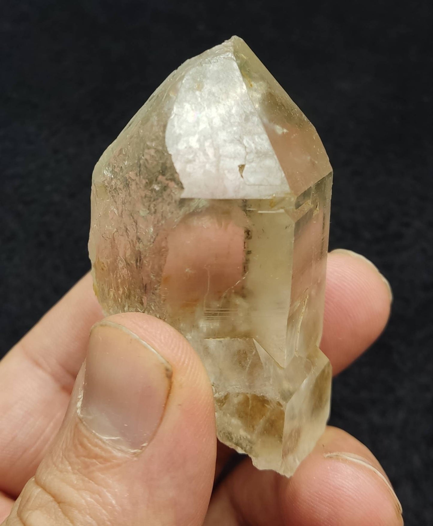 An amazing clear Quartz Crystal with beautiful terminations 104 grams