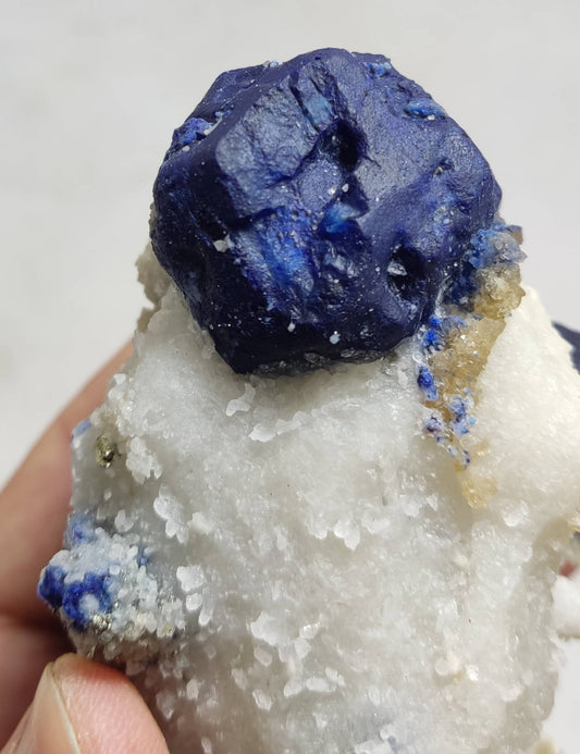 Amazing specimen of fluorescent Lazurite on matrix with mica 467 grams