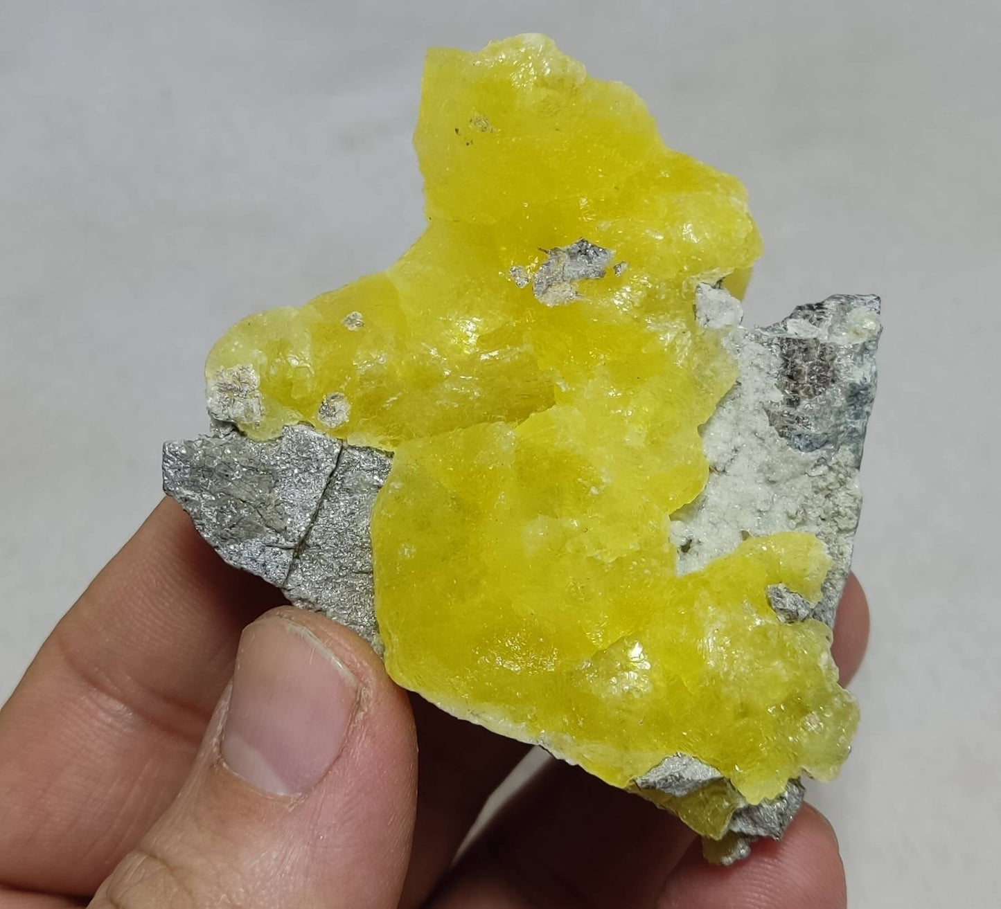 Natural yellow Brucite crystal specimen with chromite 57 grams