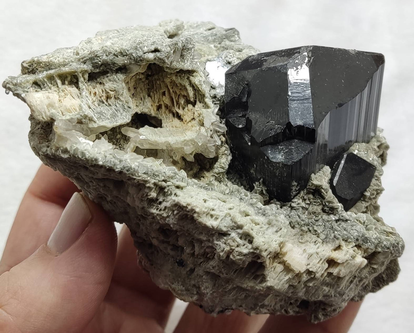 Tourmaline crystals specimen with quartz and mica 374 grams