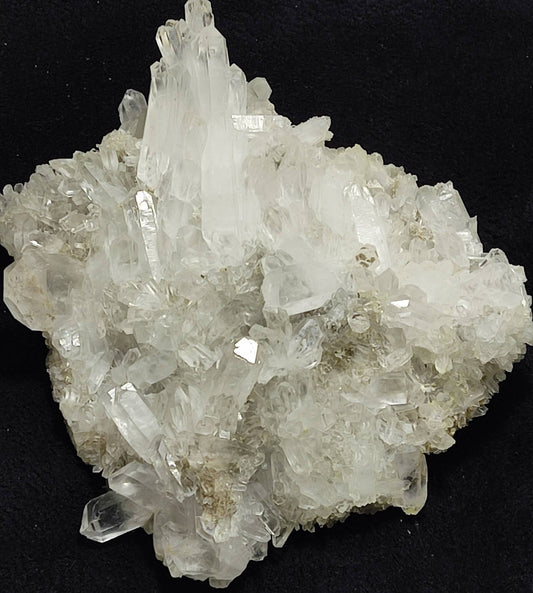 Natural Specimen of Terminated Quartz cluster 970 grams