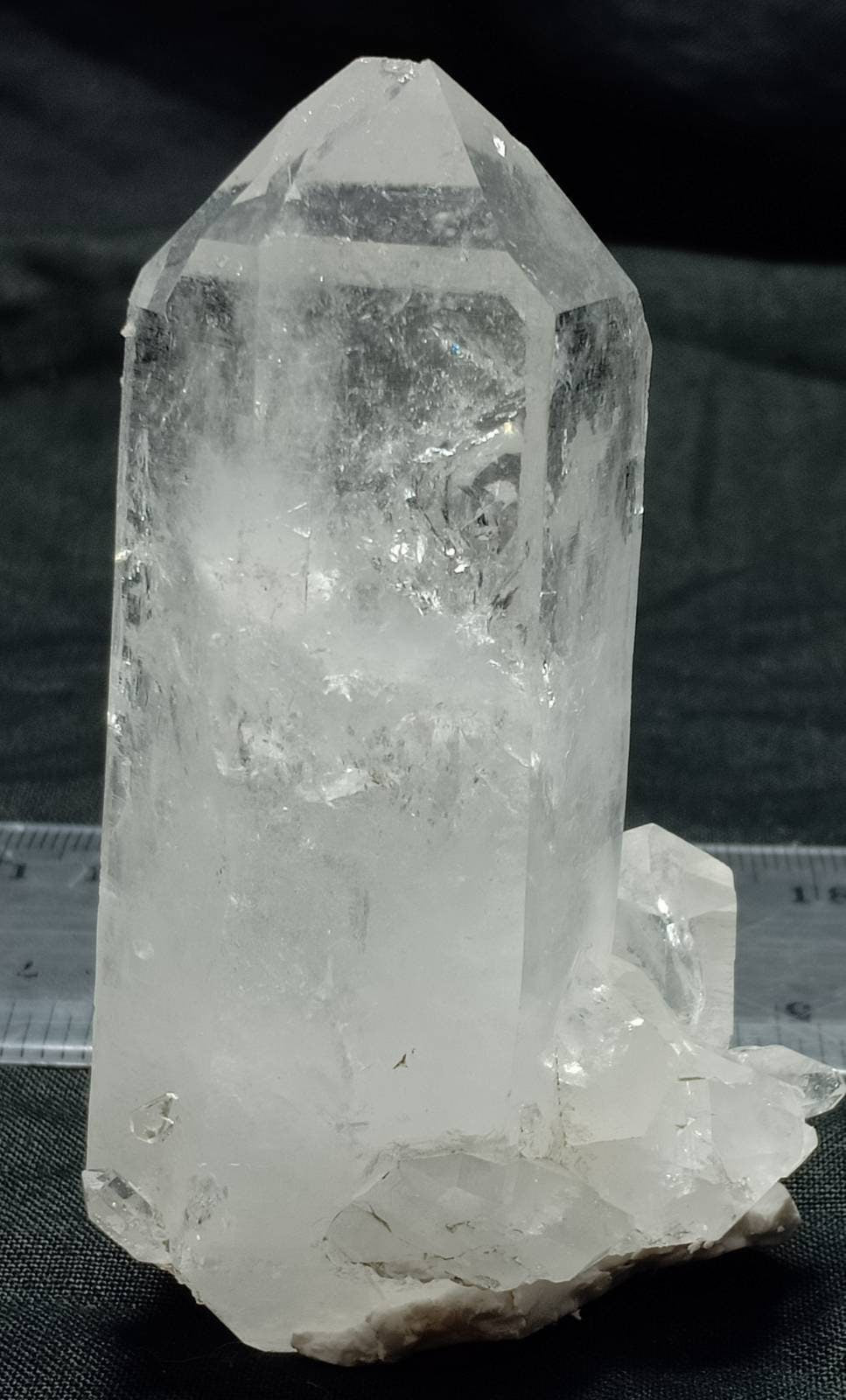 An amazing single quartz Crystals with twin crystals head and other attached small quartz Crystals 137 grams