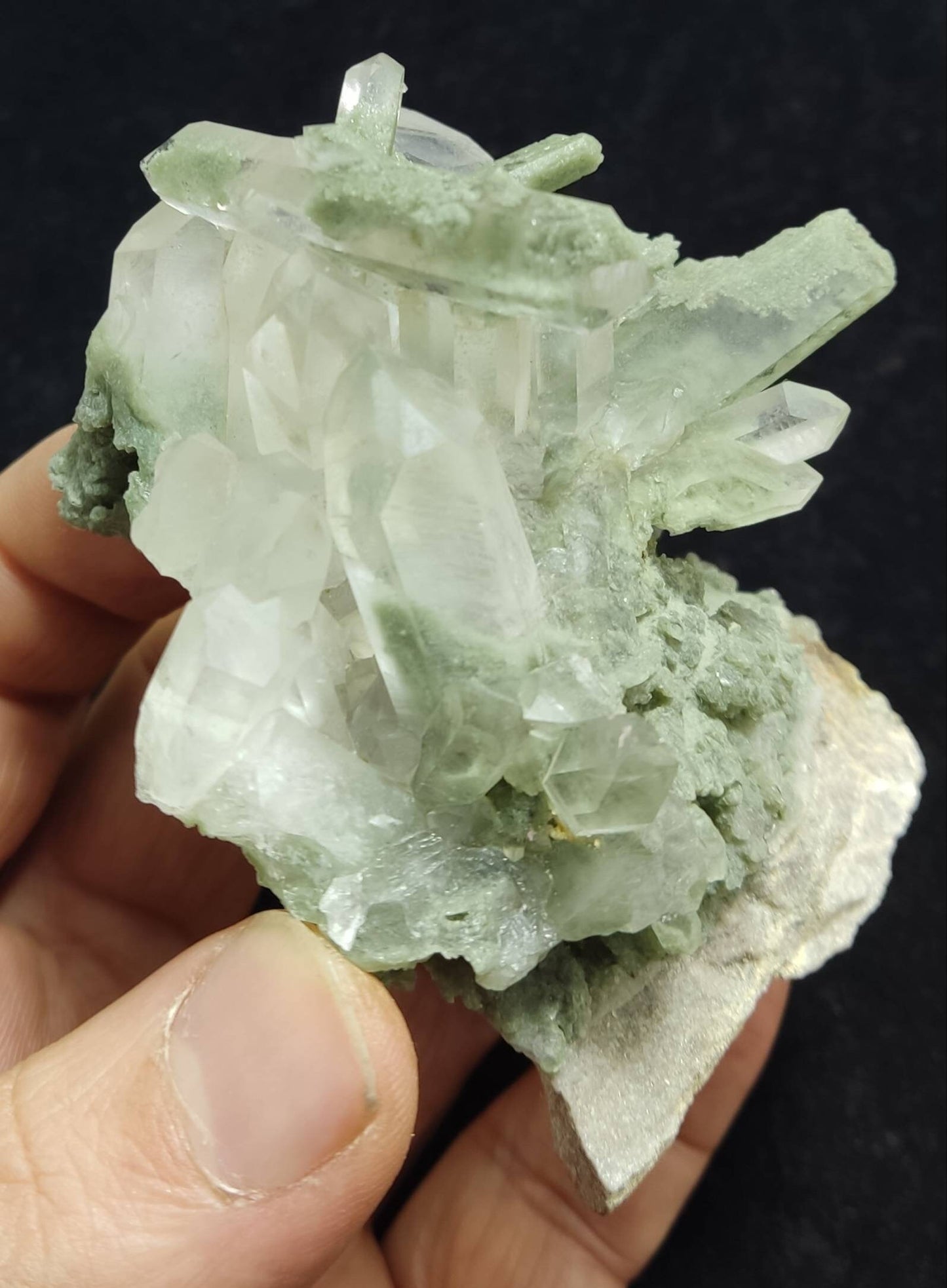 Terminated Chlorite Quartz crystals cluster 210 grams