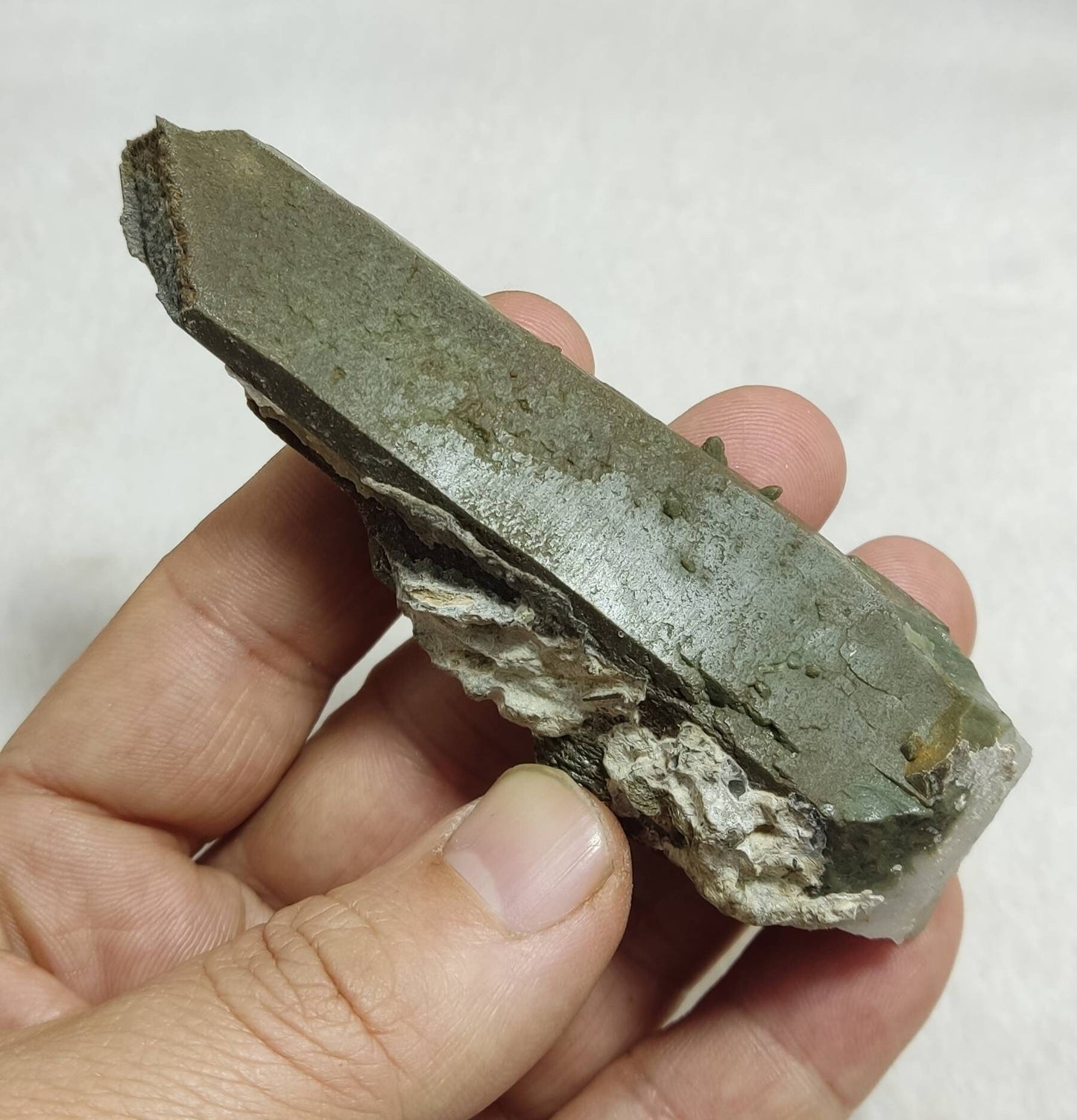 An Aesthetic single beautifully terminated Chlorite Quartz crystal 94 grams