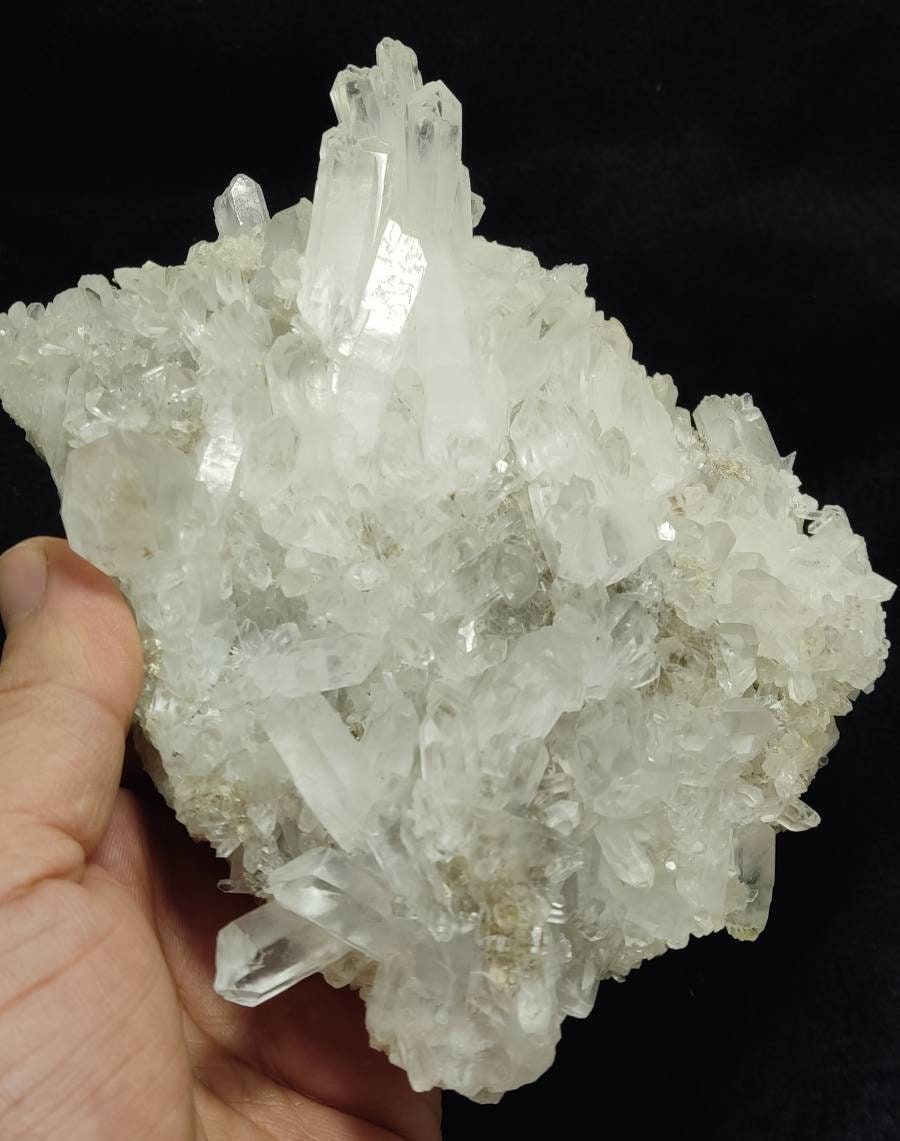 Natural Specimen of Terminated Quartz cluster 970 grams