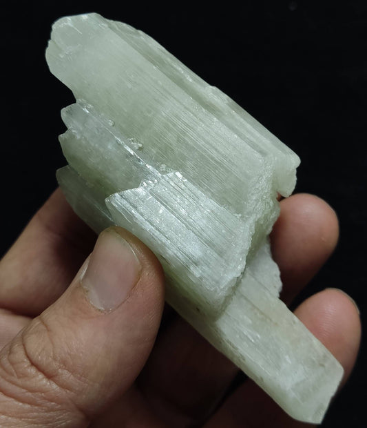 Light green color crystal specimen of spodumene 153 grams