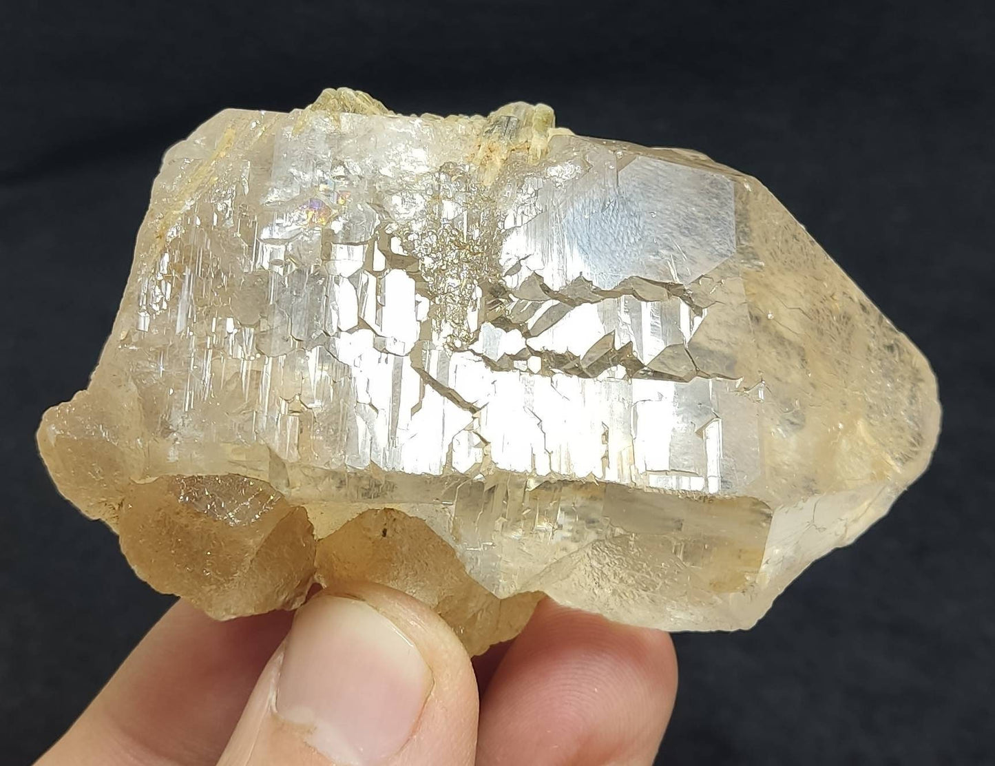 Quartz Crystal 209 grams