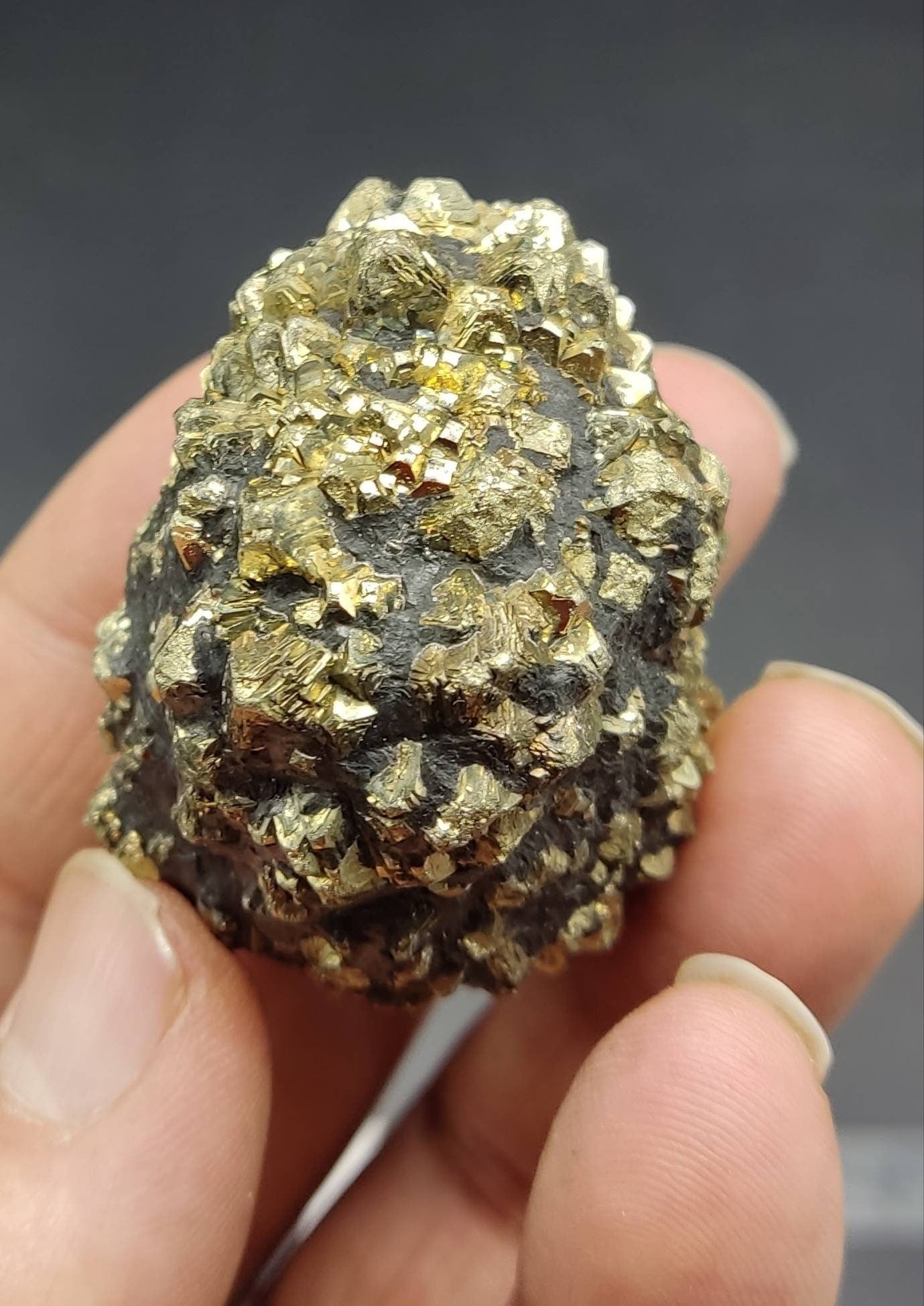 An amazing specimen of pyrite/marcasite 165 grams