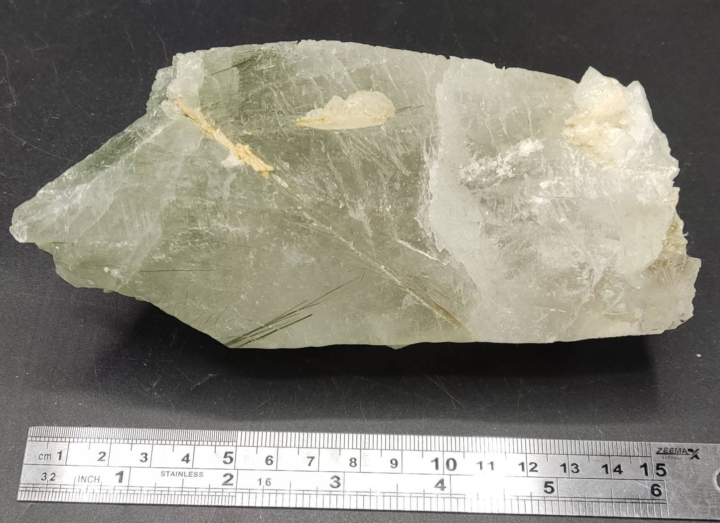 Quartz crystal with byss-olite inclusions 912 grams