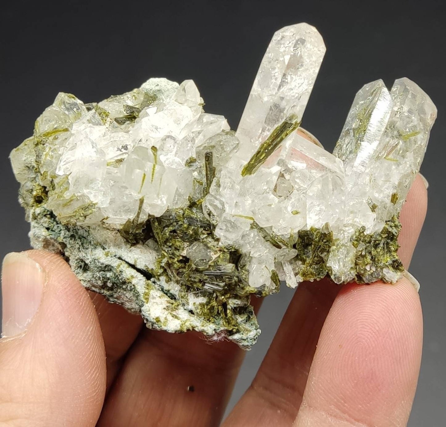 An amazing specimen of quartz and Epidote cluster with beautiful terminations 68 grams