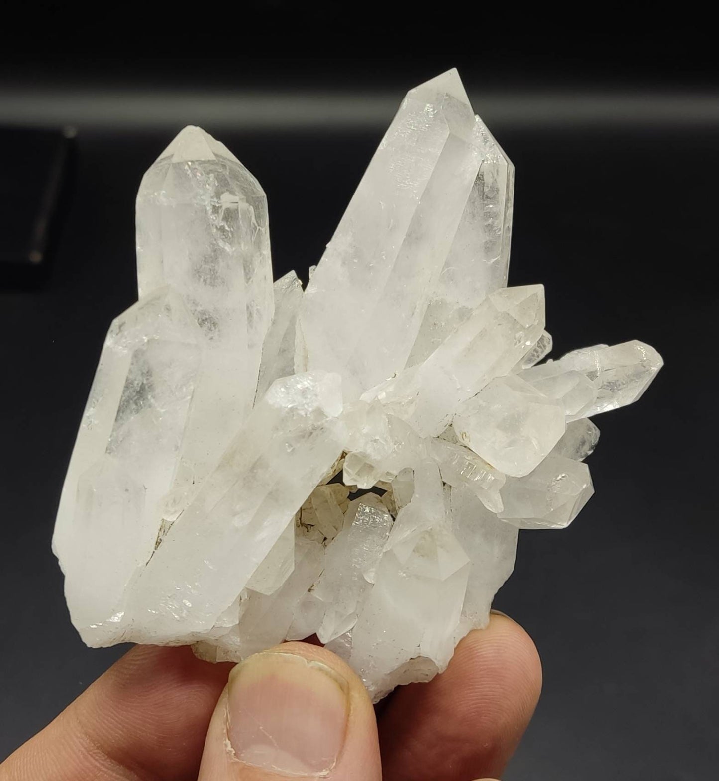 An amazing Aesthetic Natural Specimen of Terminated Quartz cluster 130 grams