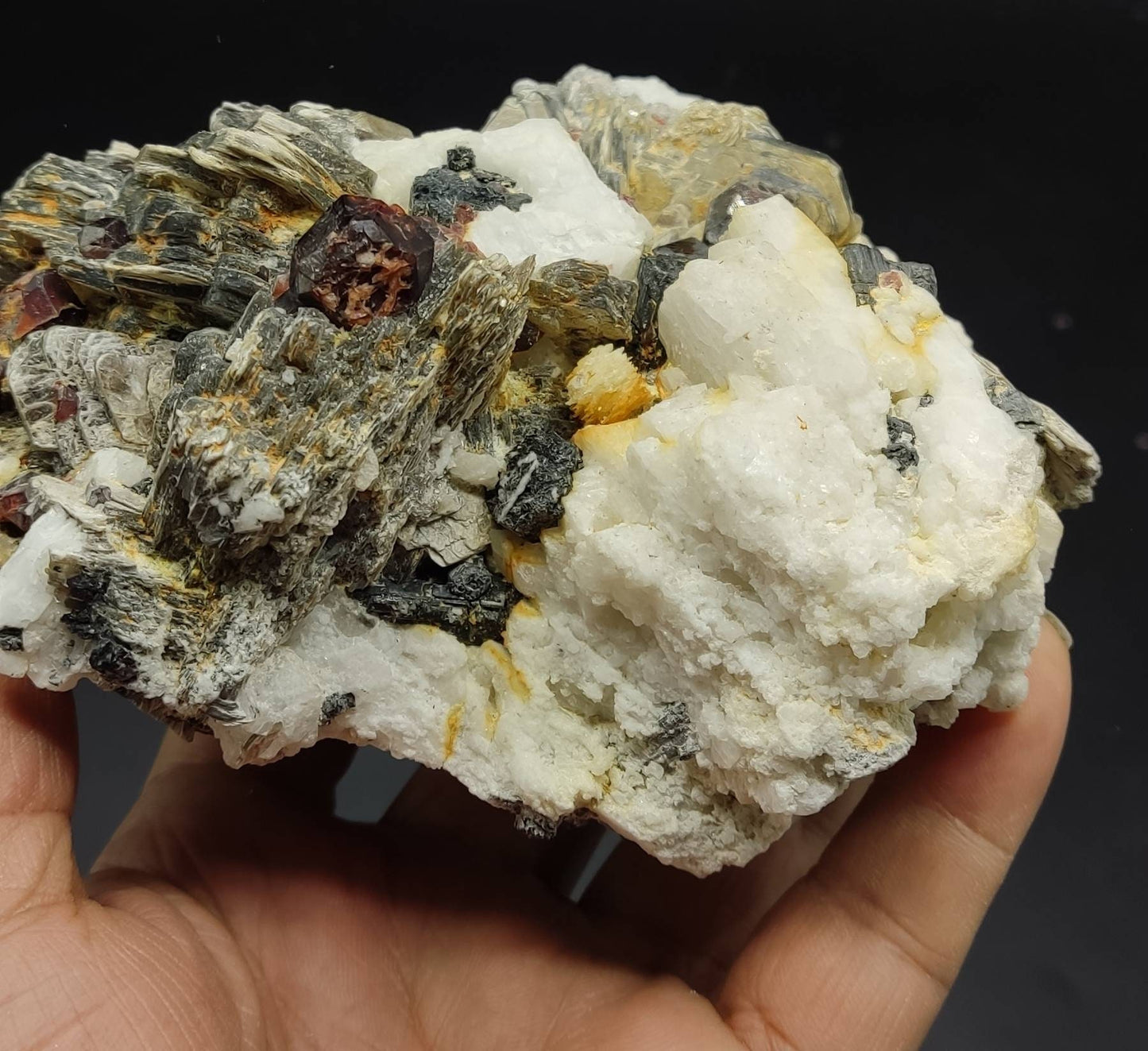 Spessartine Garnet crystals on matrix with albite and mica 1036 grams