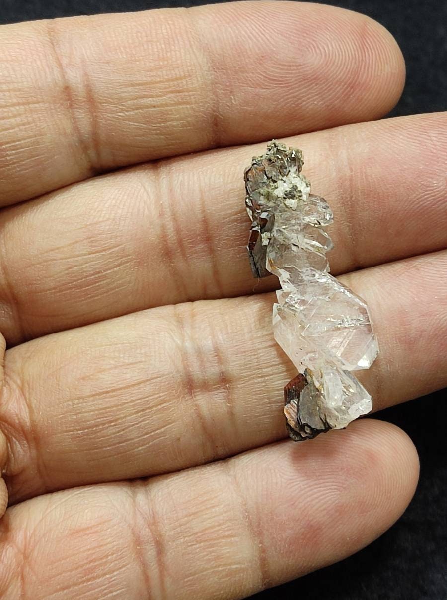 Clear quartz crystal with brookite crystals 14 carats