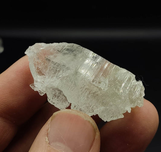 Etched quartz with byss-olite inclusions 14 grams