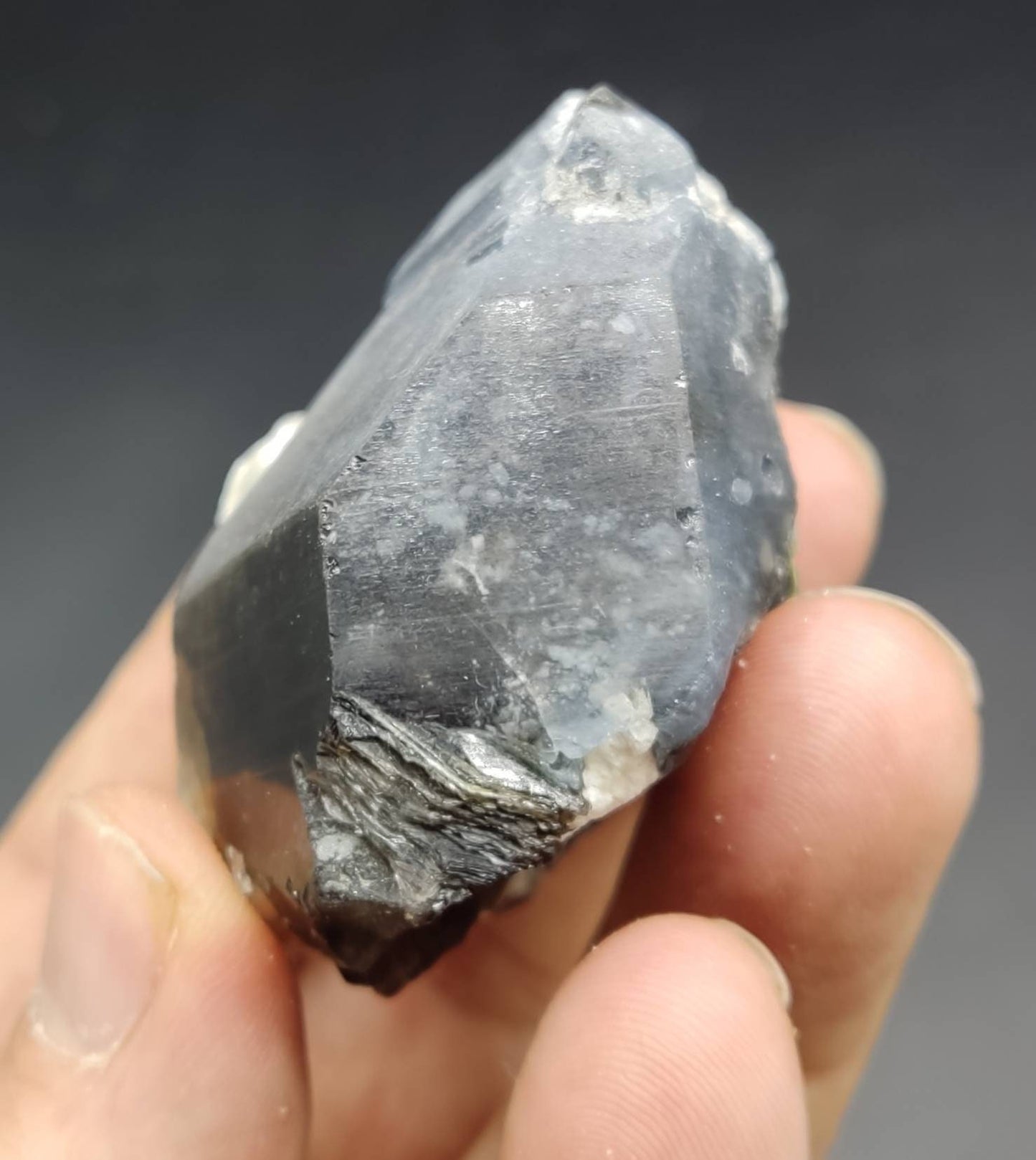 An amazing Beautiful terminated specimen of smoky quartz crystal with muscovite 112 grams