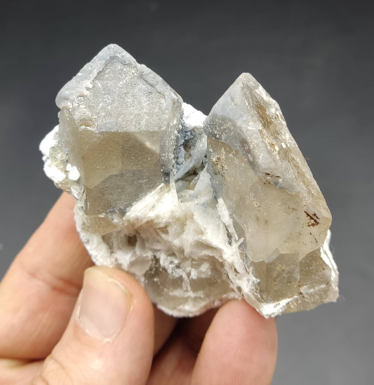 Twin smoky quartz crystals 140 grams