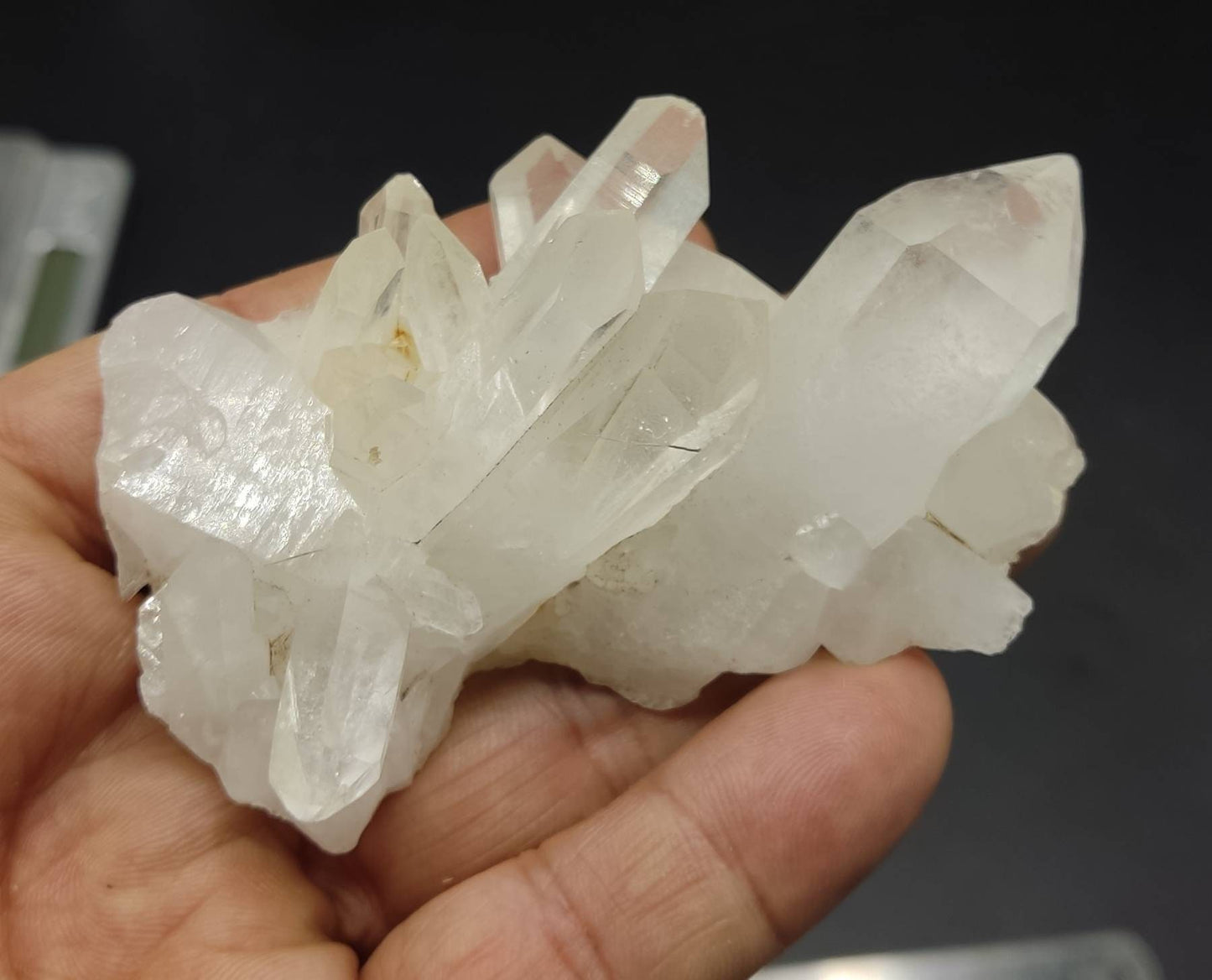 An aesthetic self standing Quartz crystal quartz cluster clear quartz natural quartz terminated quartz 103 grams