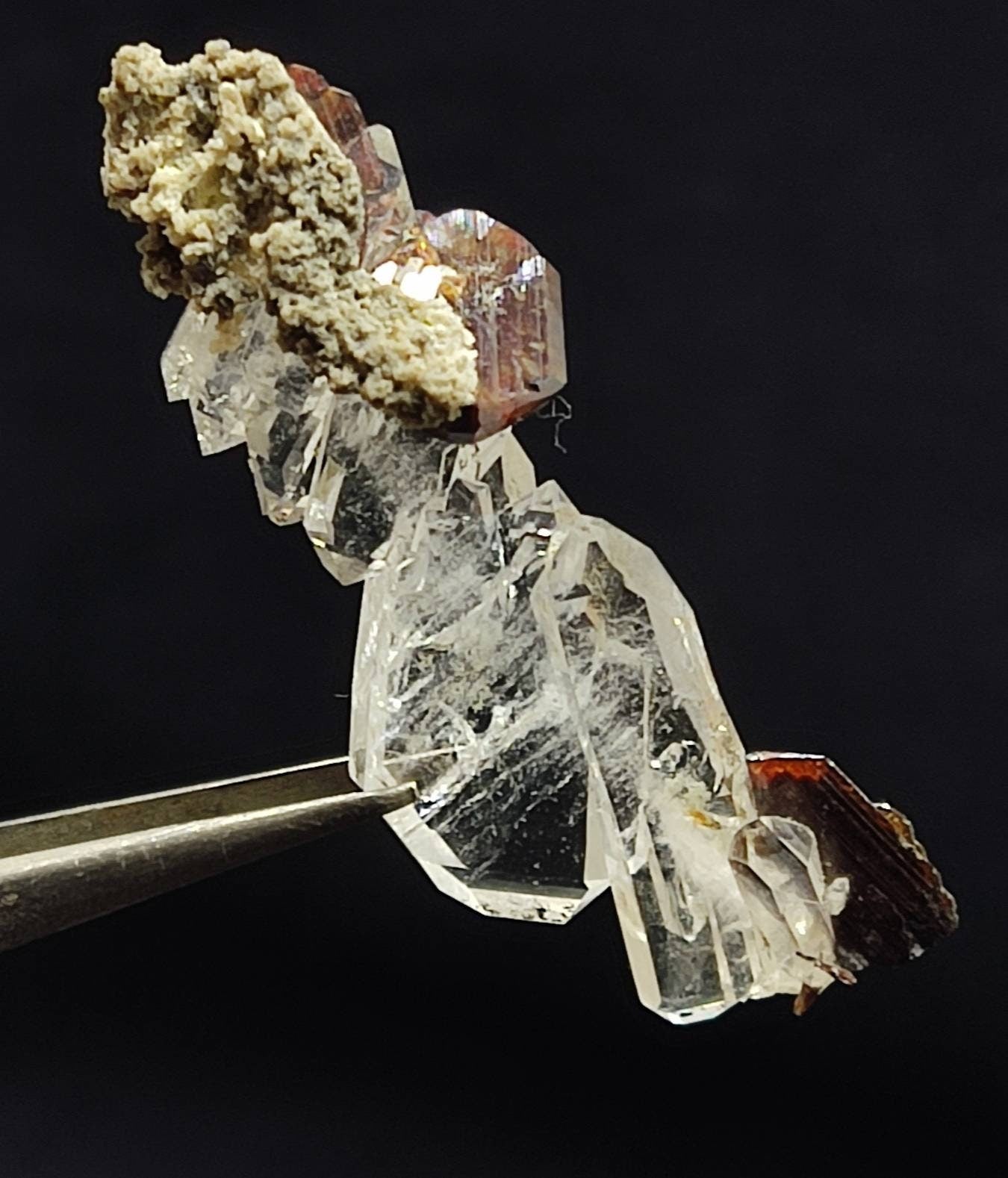 Clear quartz crystal with brookite crystals 14 carats