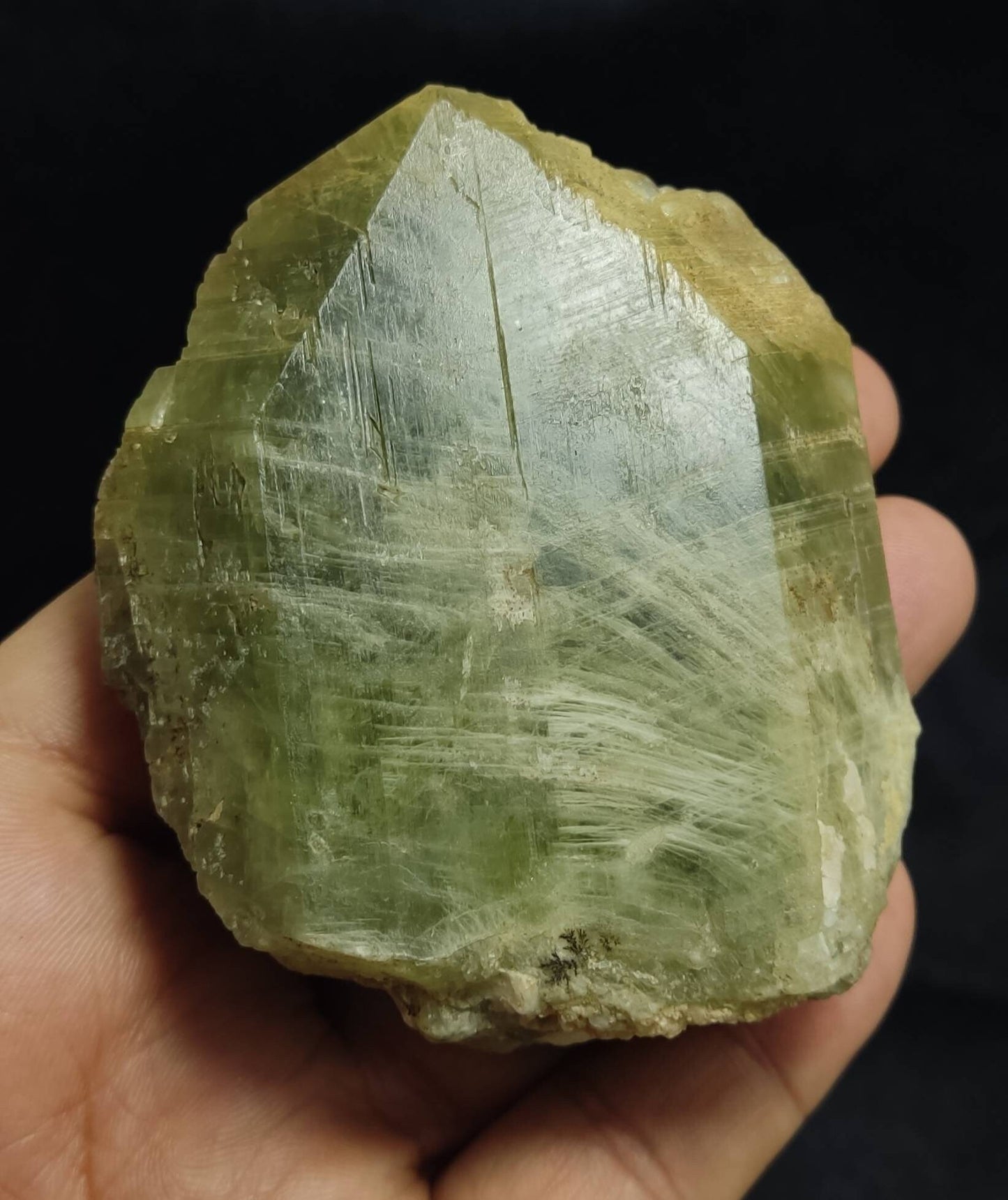 Green diopside crystal 323 grams