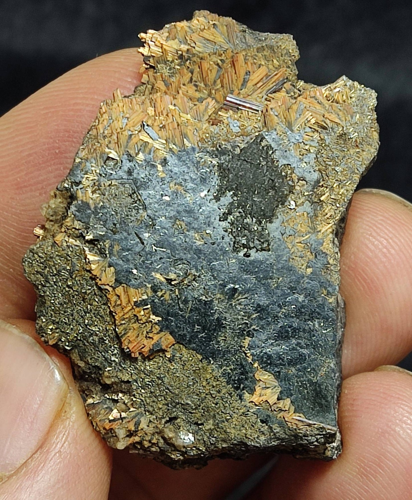 Rutile variety saginite on hematite 30 grams