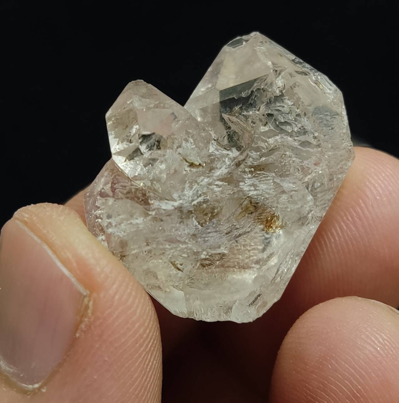 Lot of Diamond quartz fenster quartz double terminated crystals 74 grams