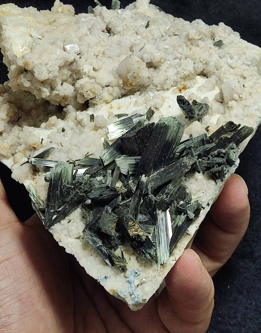 Aegirine crystals cluster specimen 1250 grams