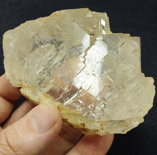 Gwindel Quartz floater Crystal 330 grams