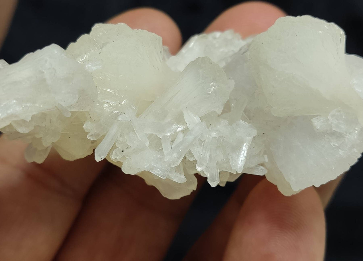 Heulandites cluster white heulandites natural heulandites 64 grams