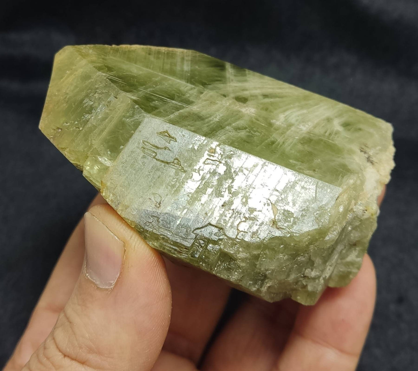Green diopside crystal 323 grams