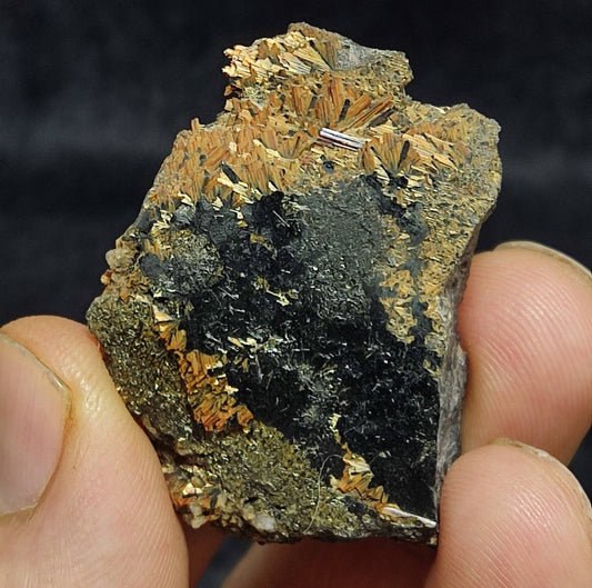 Rutile variety saginite on hematite 30 grams