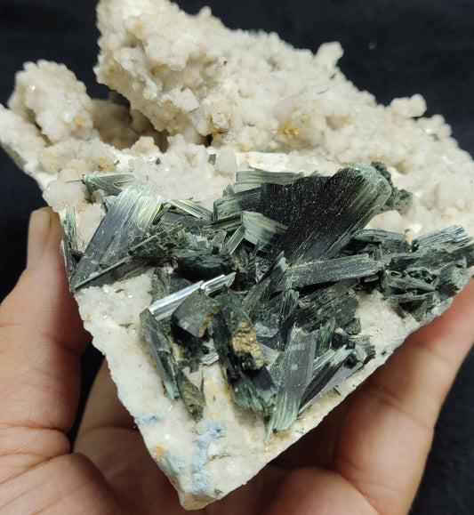 Aegirine crystals cluster specimen 1250 grams