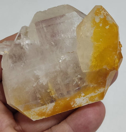 Tabular Faden yellow Quartz crystal 137 grams