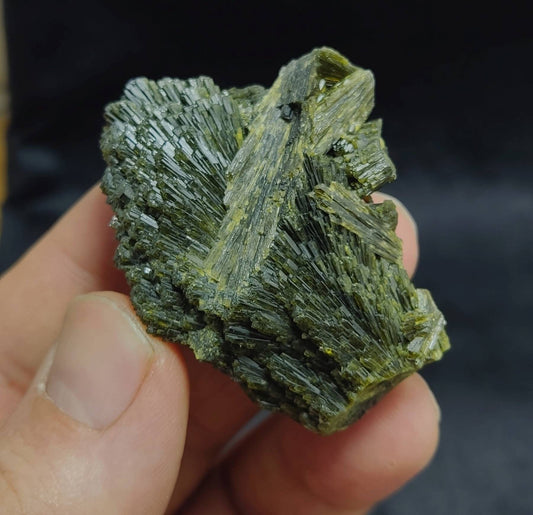 Lusterous Epidote Crystal spray formations 47 grams