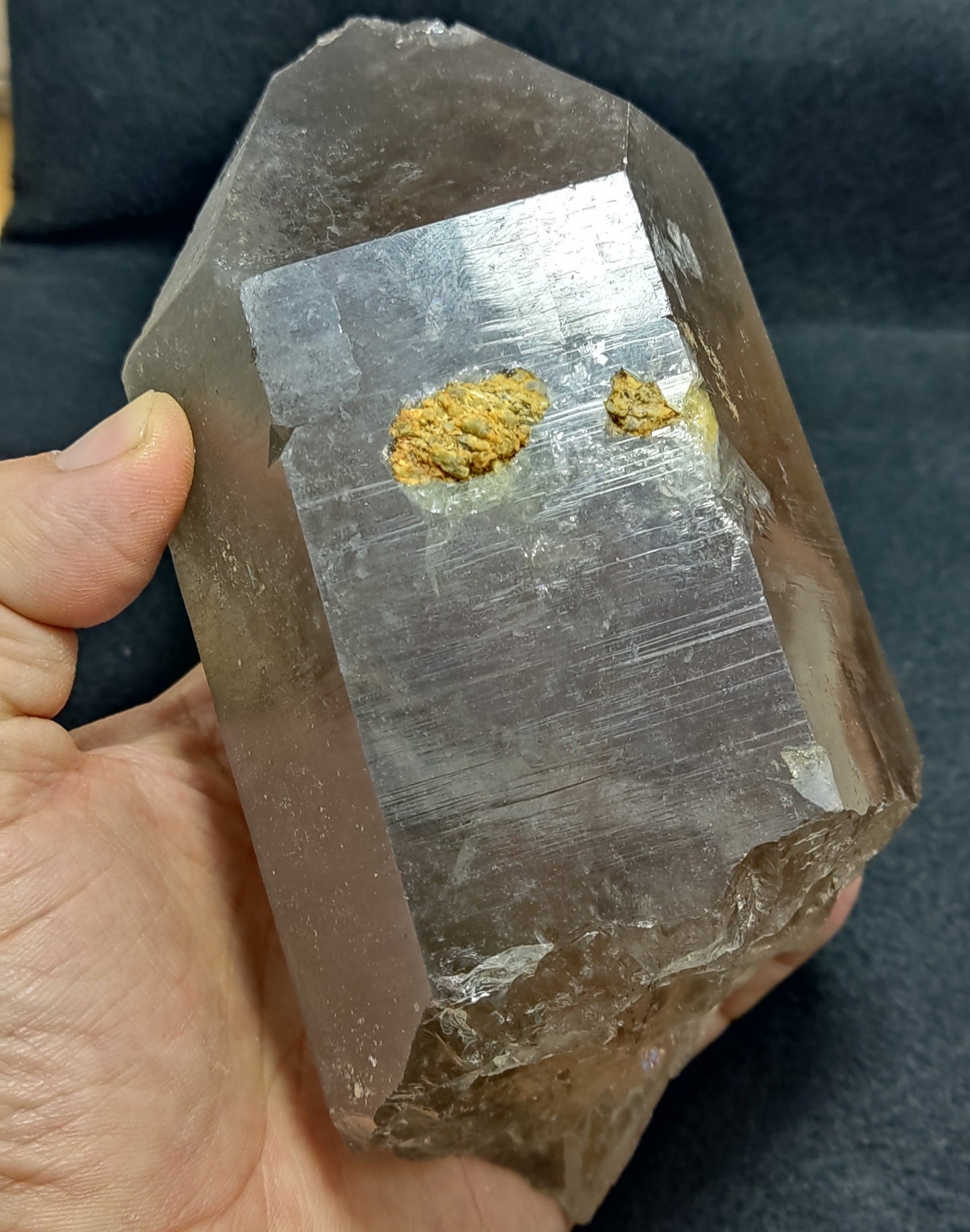Large smoky Quartz Crystal 1290 grams