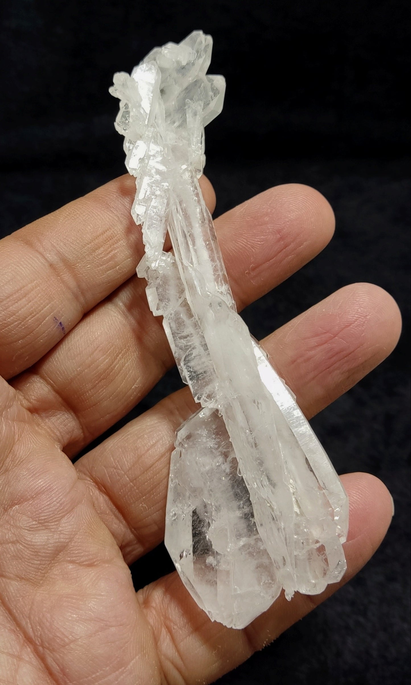 Faden quartz crystals specimen 38 grams