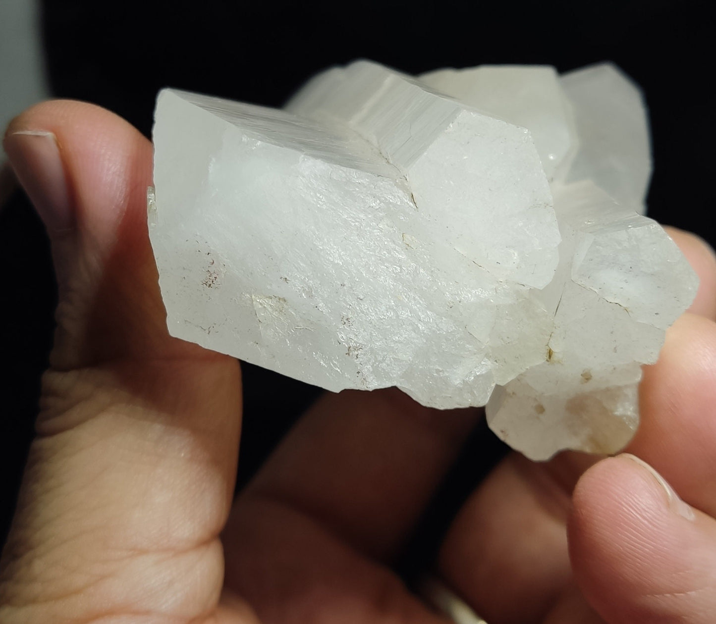 Very aesthetic faden Quartz crystal twin formations 261 grams