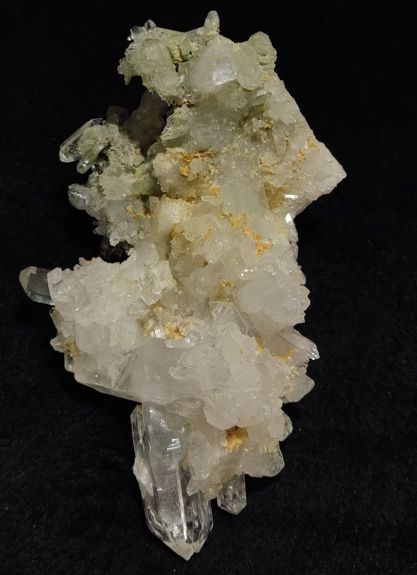 Natural terminated Chlorite Quartz cluster 212 grams