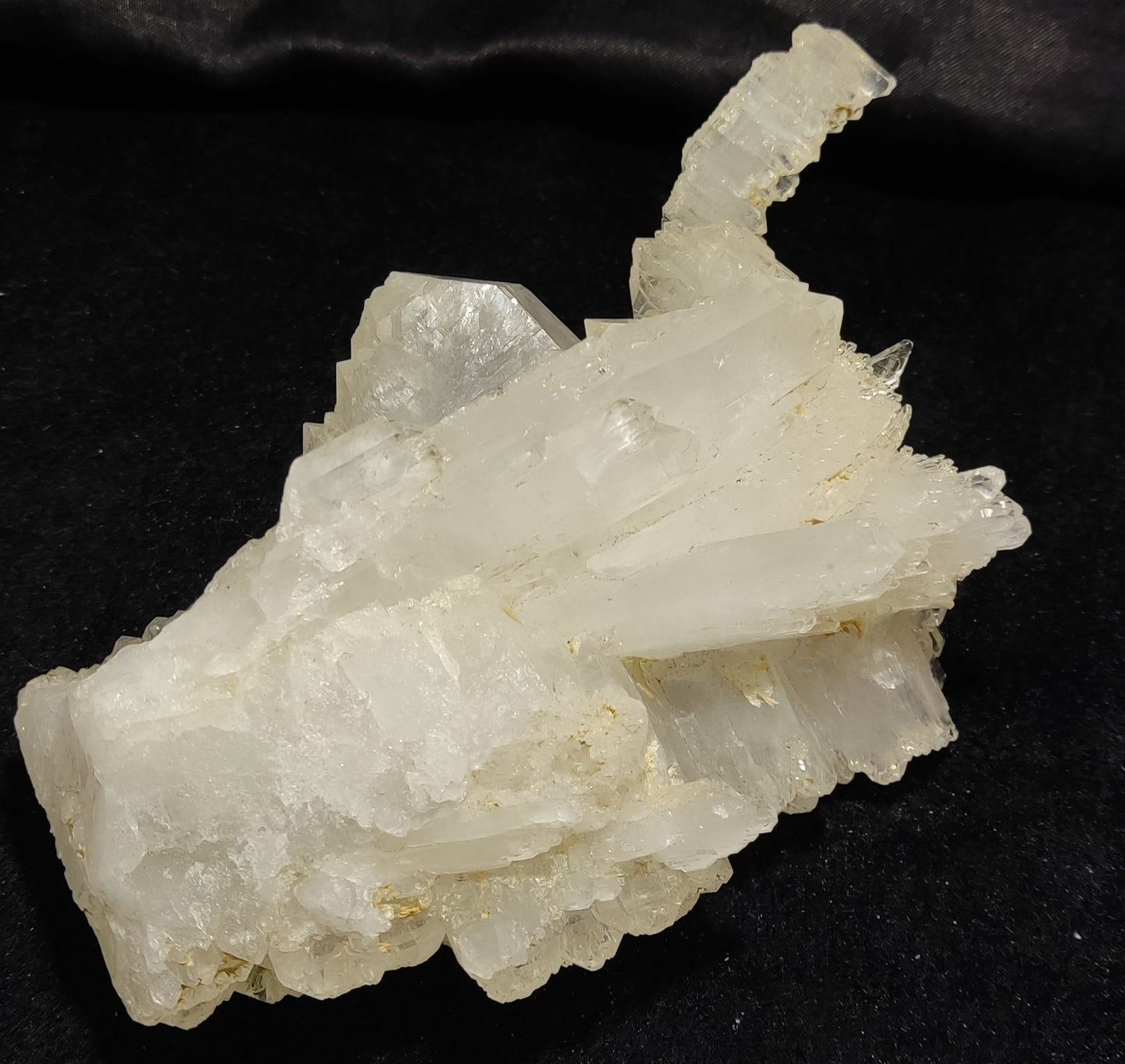 Very aesthetic quartz cluster cabinet size specimen 580 grams